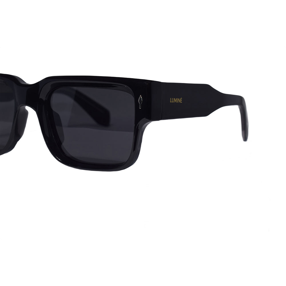 Titan | Black / Smoke