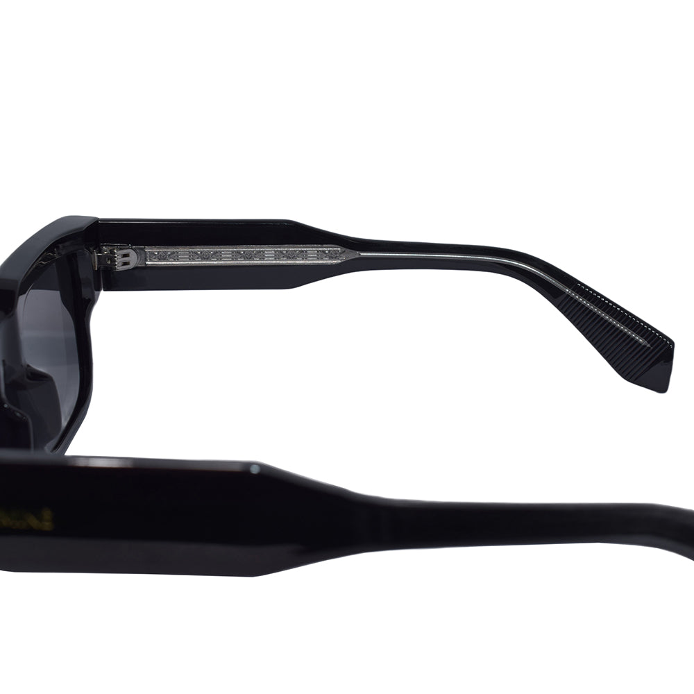 Titan | Black / Smoke
