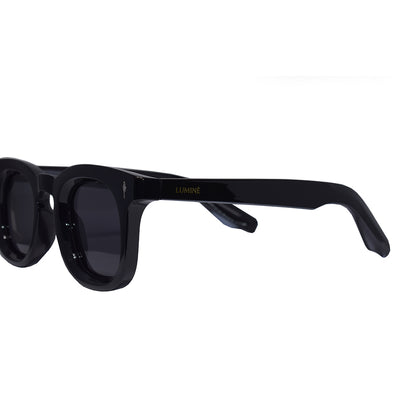 Echo | Black / Smoke